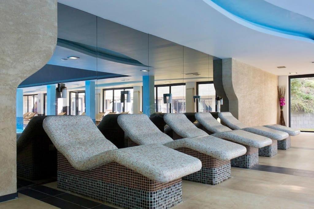 Luxury Penthouse With A Lavish Spa And 2 En-Suite Bedrooms Bansko Bagian luar foto